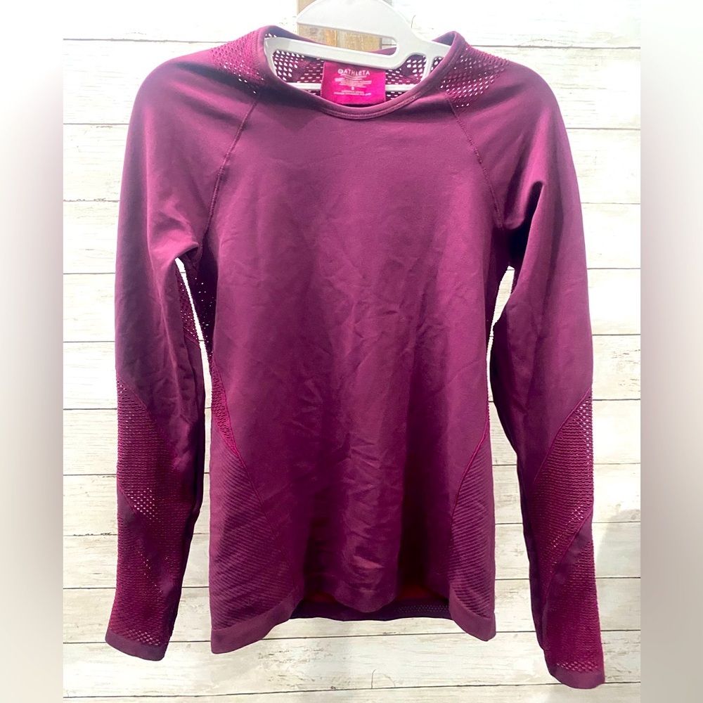 Athleta long‎ sleeve top with mesh detailing